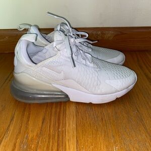 Nike Airmax 270 white youth size 5